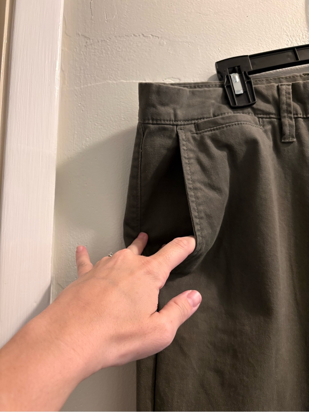 Men’s Green Pants - Picture 2 of 7